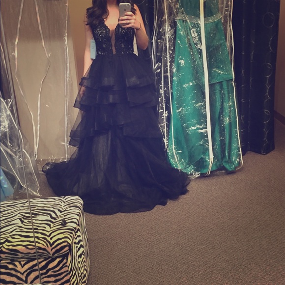 Formal Dress - Picture 1 of 3